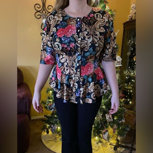 Vintage Jenny floral peplum blouse with pearl buttons and fleur-de-lis’s - Picture 5 of 9